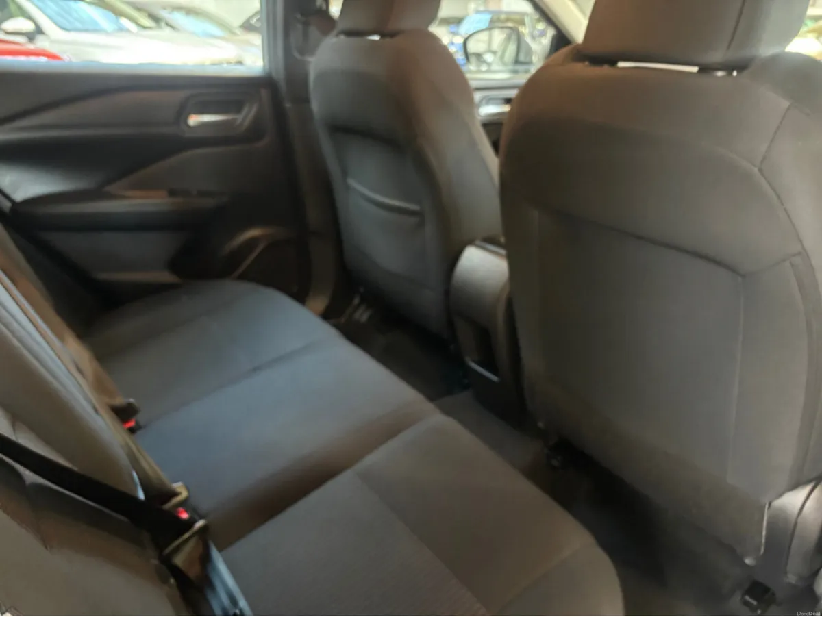 Nissan Qashqai EPOWER SV MY2.75 4DR AUTO - Image 3