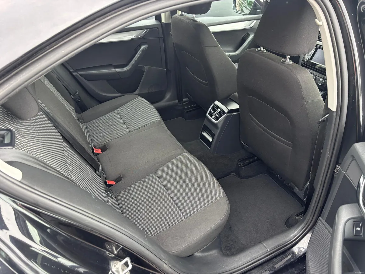 Skoda Octavia 2016  DIESEL  TRADE  SALE - Image 3