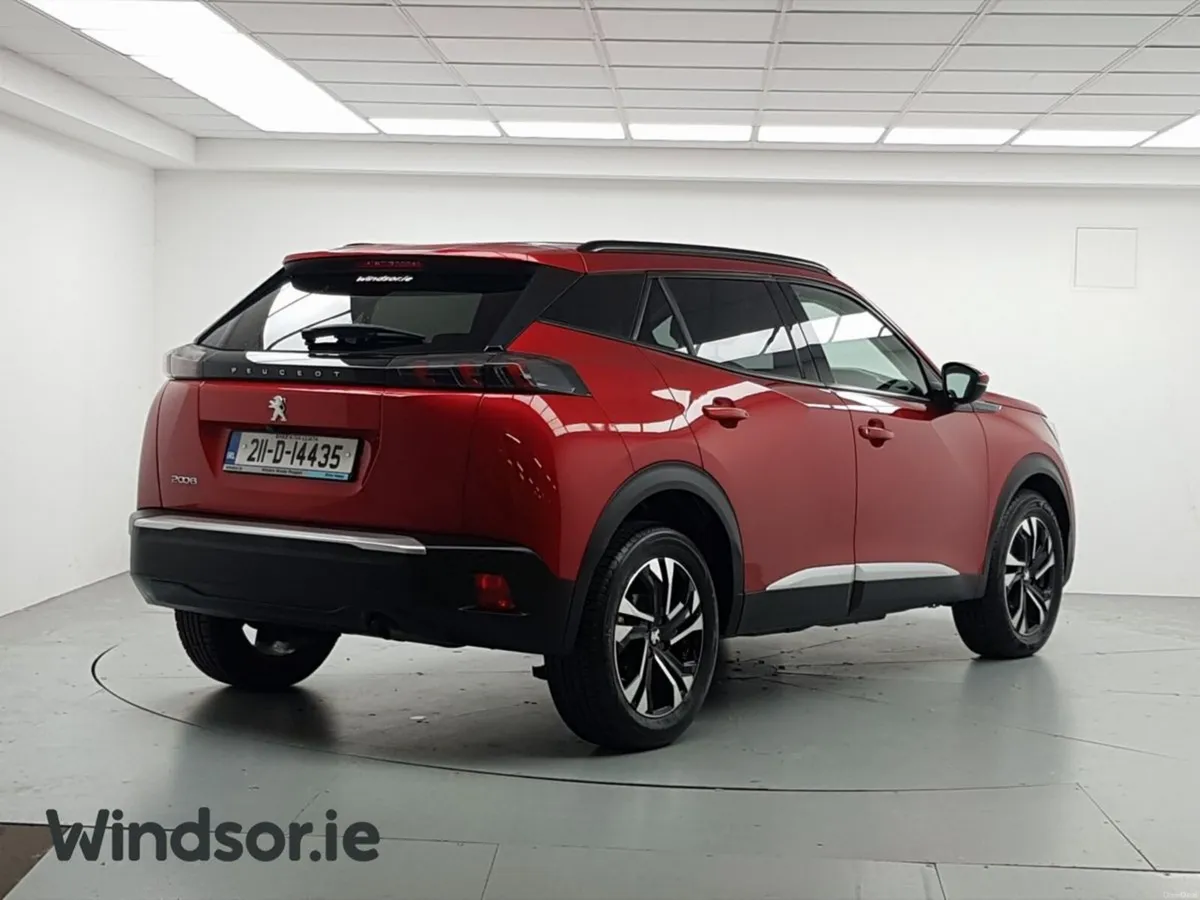 Peugeot 2008 1.2 Puretech 100bhp Allure - Image 2