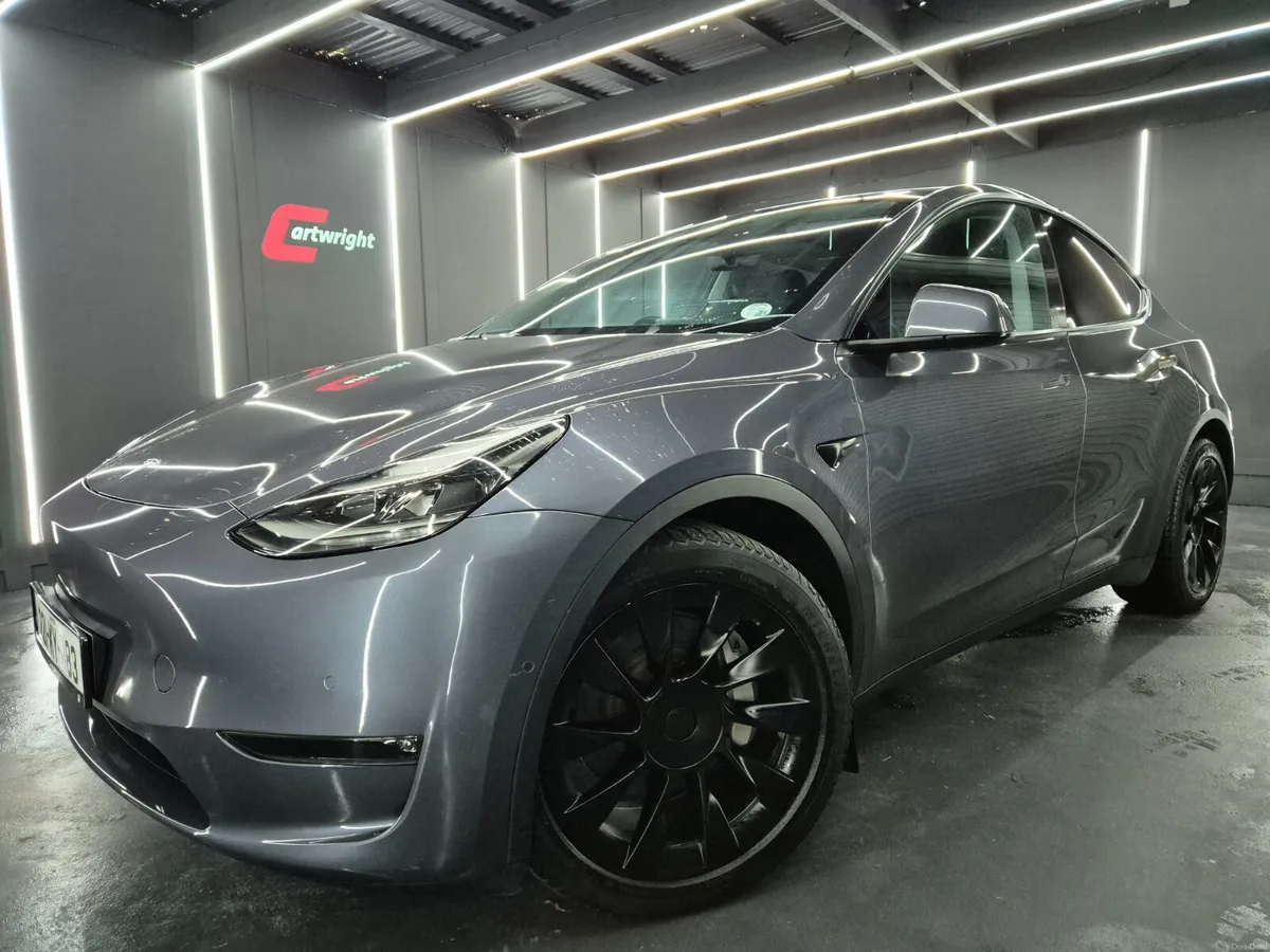 Tesla Model Y 2022 - Image 1