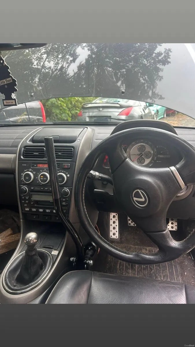 Lexus is200 sport - Image 6
