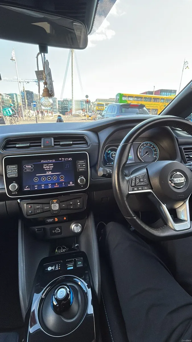 Nissan Leaf - Image 2