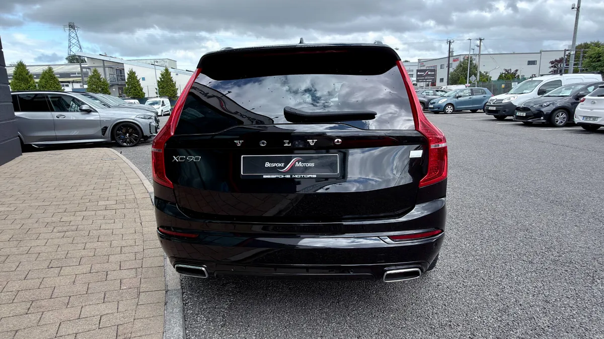 Volvo XC90 T8 R-Design AWD - Image 5