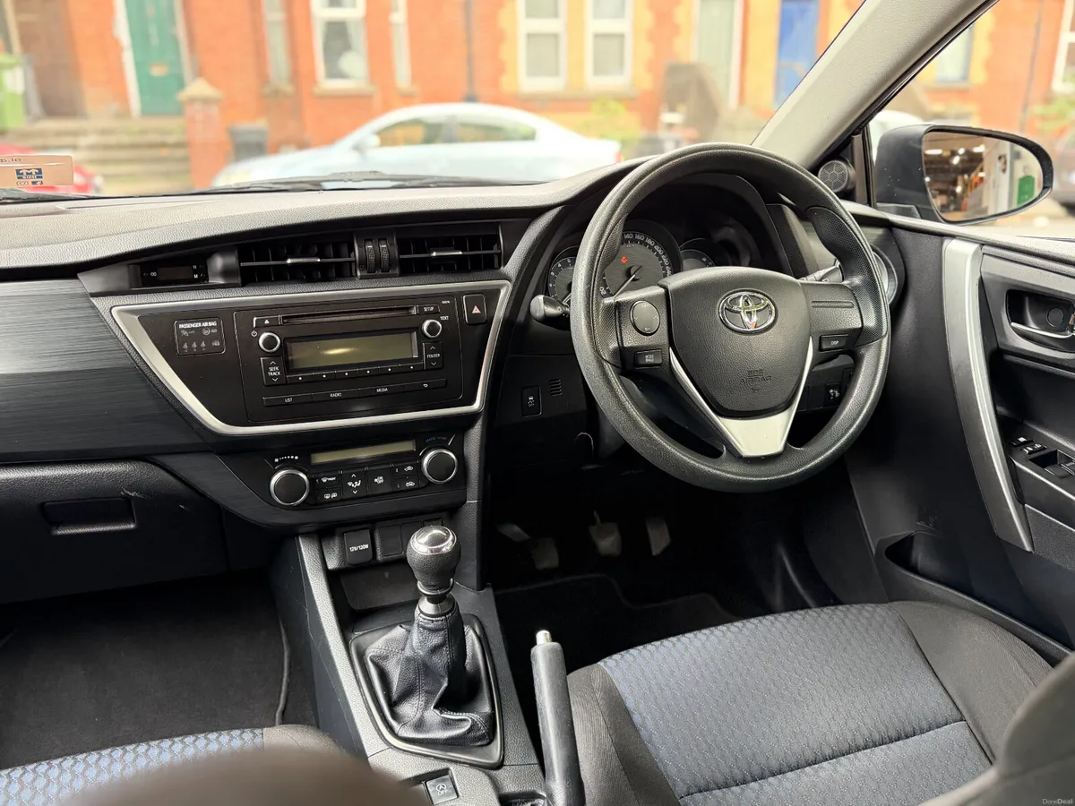 13 Toyota Auris Diesel, Manual, NCT 9/27, SIMI - Image 6