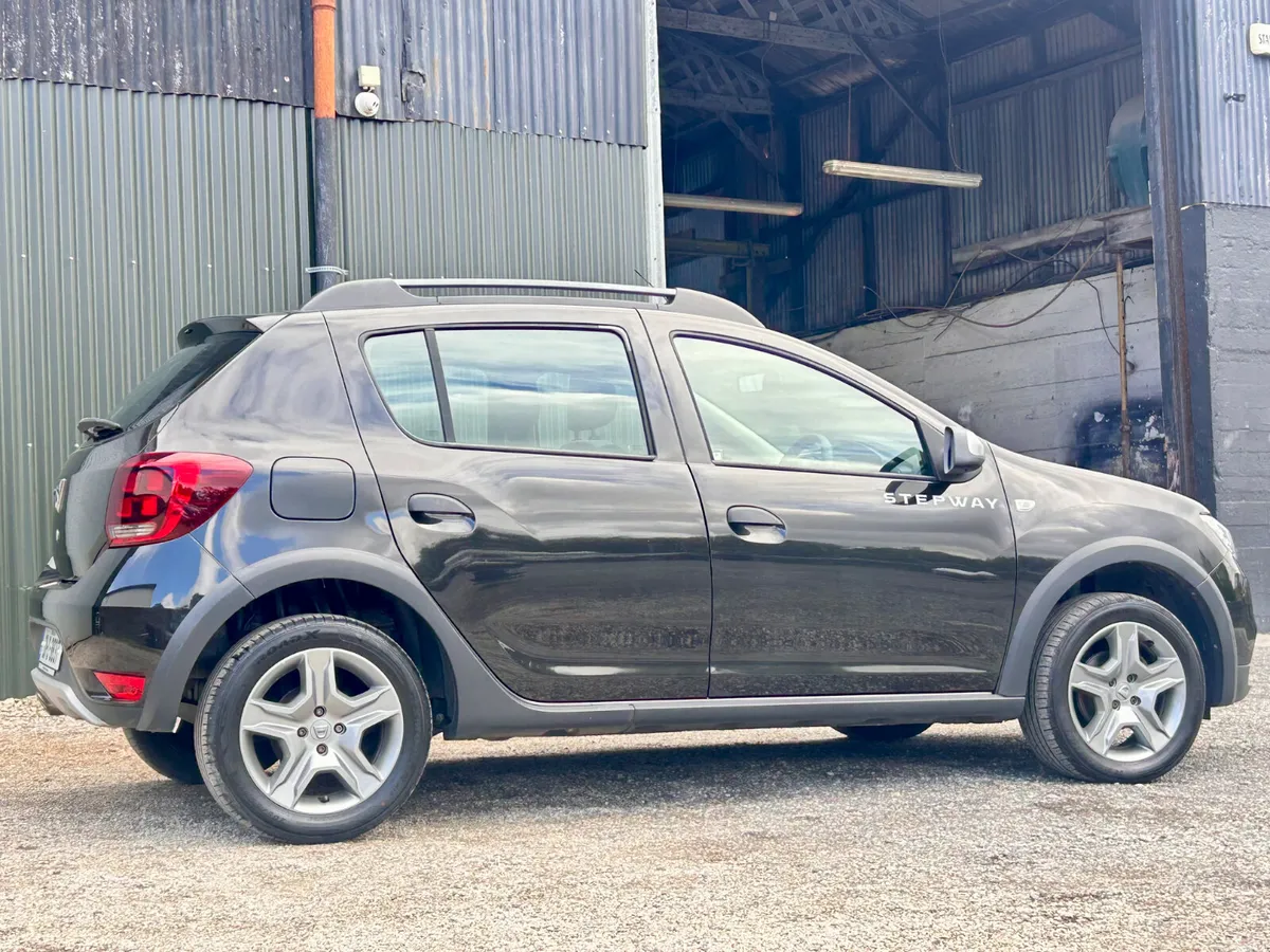 Dacia Sandero Stepway 2021 1.5 diesel - Image 3