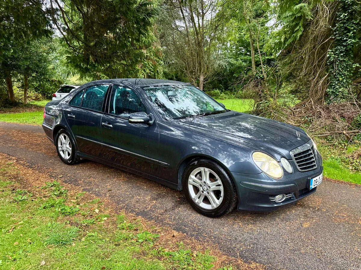 2009 Mercedes-Benz E220 CDI Automatic! - Image 4