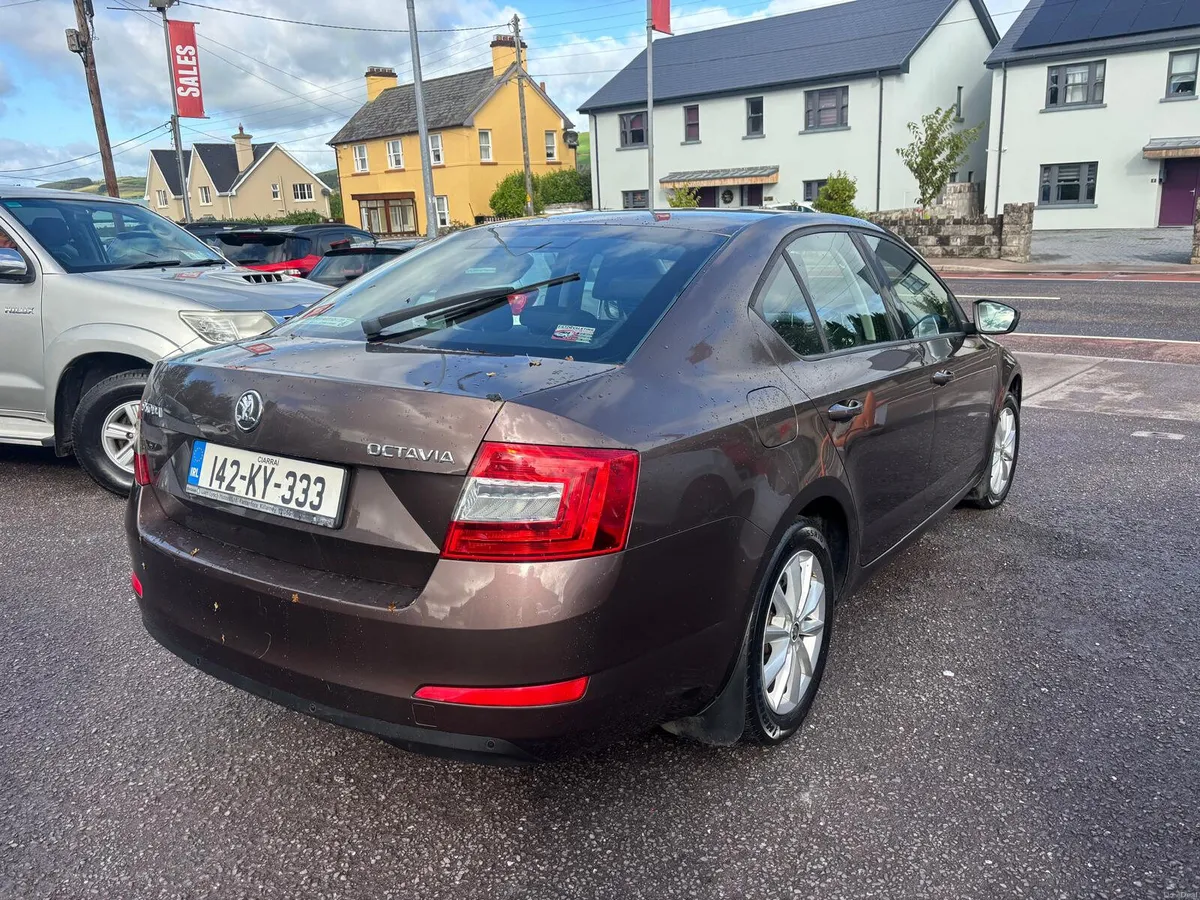Skoda Octavia   ELEGANCE  DIESEL LOW  ROAD  TAX - Image 2