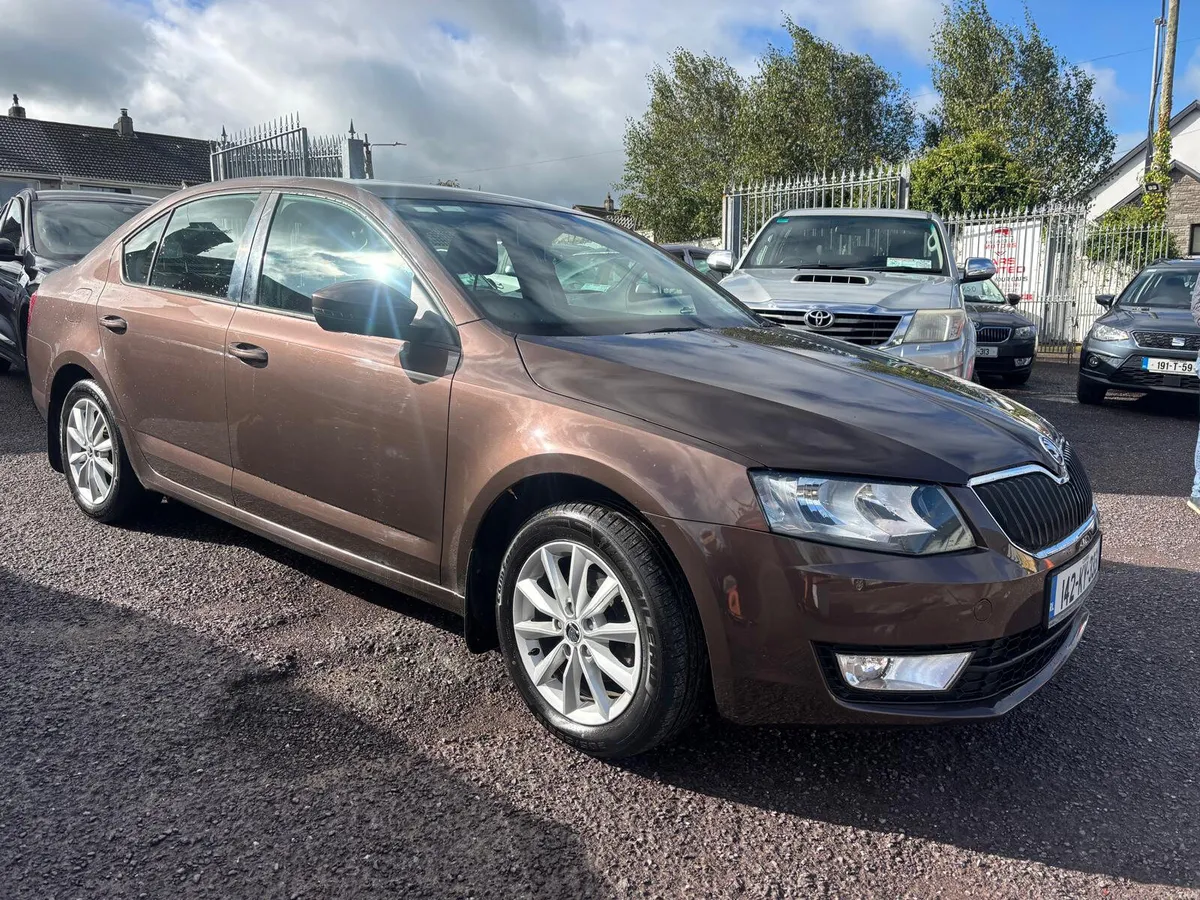 Skoda Octavia   ELEGANCE  DIESEL LOW  ROAD  TAX - Image 1
