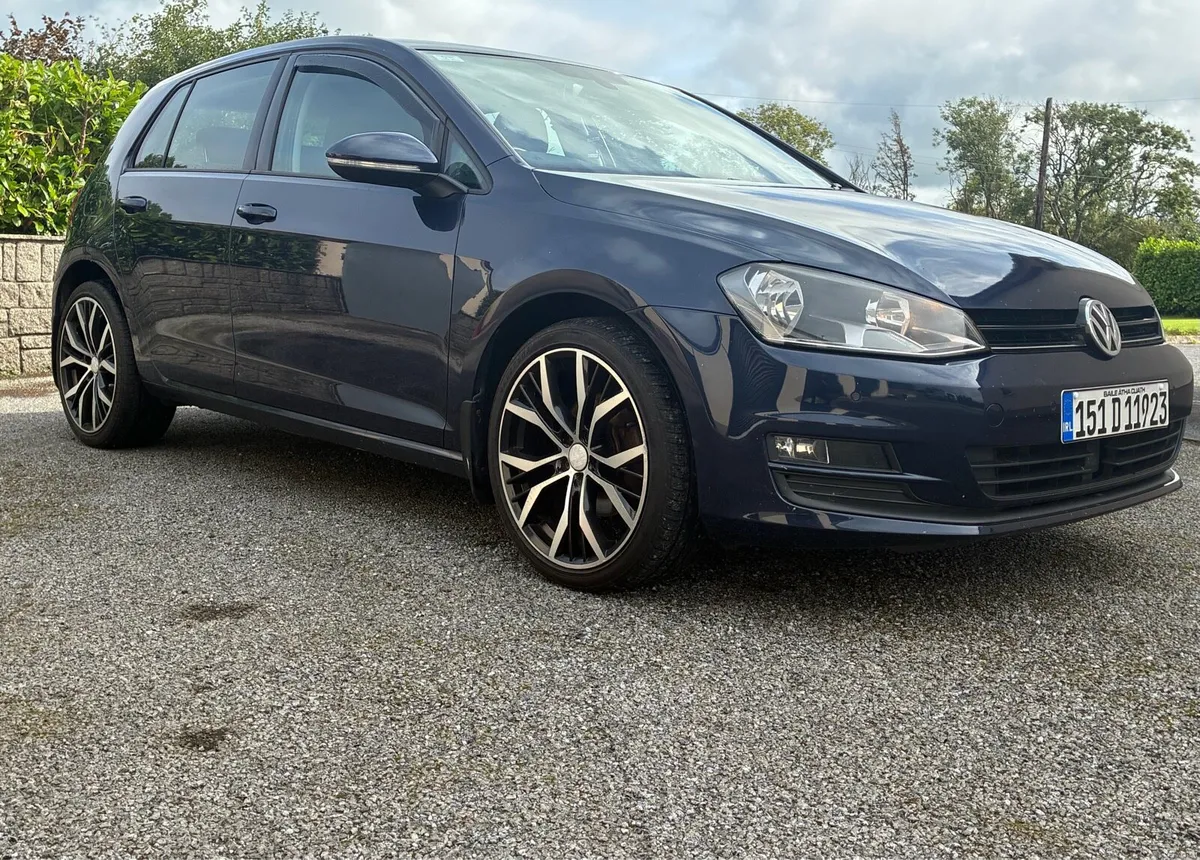 2015 Volkswagen Golf - Image 1