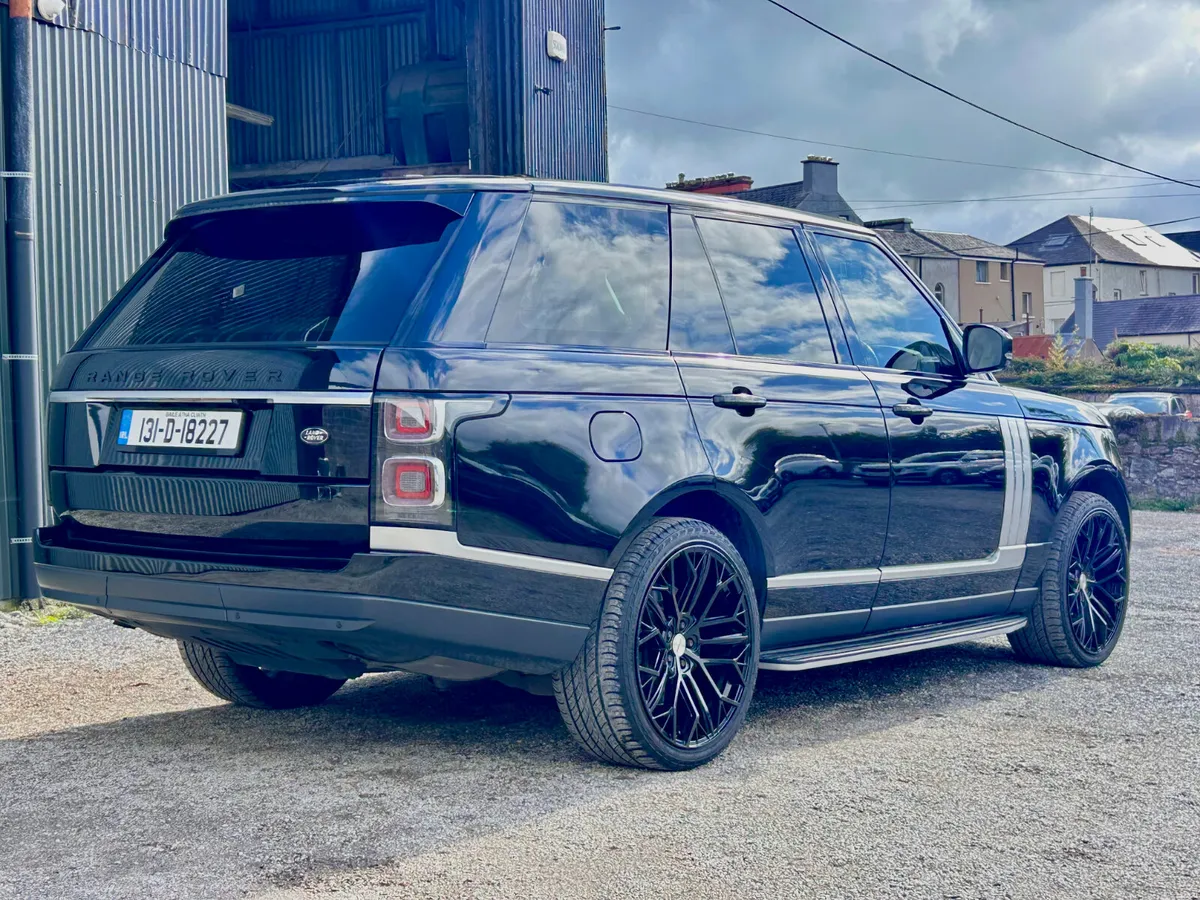 Land Rover Range Rover 2013 5 seater crew cab - Image 5