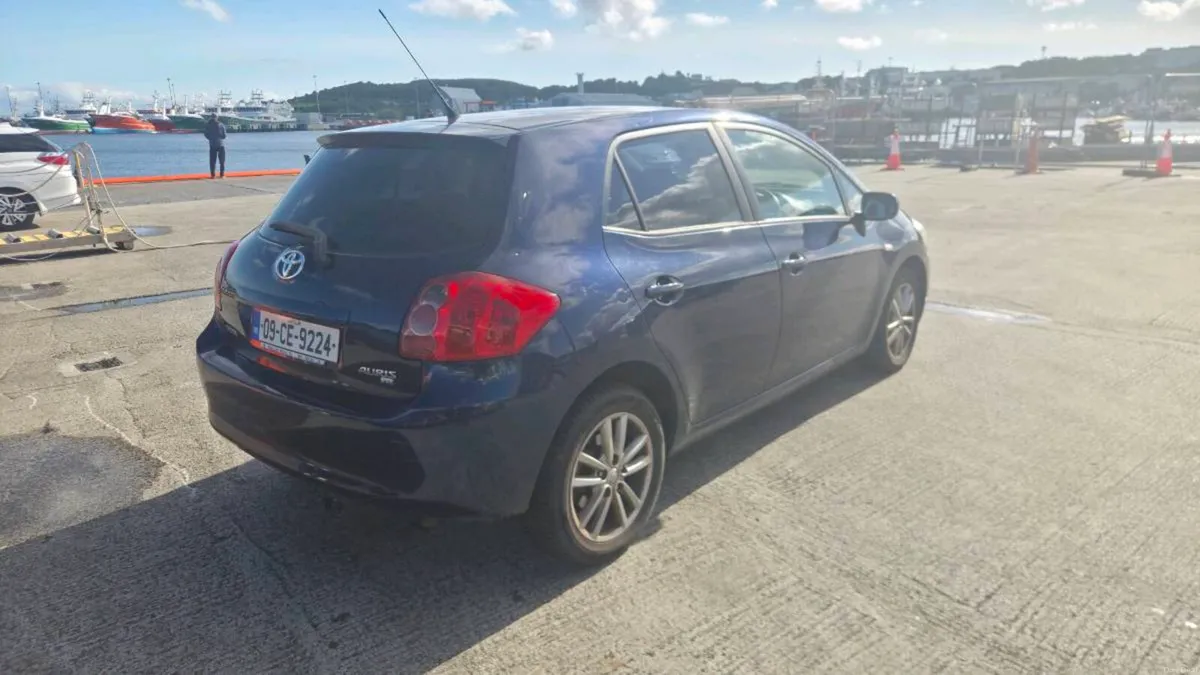 Toyota Auris TR 1.3L - Image 3
