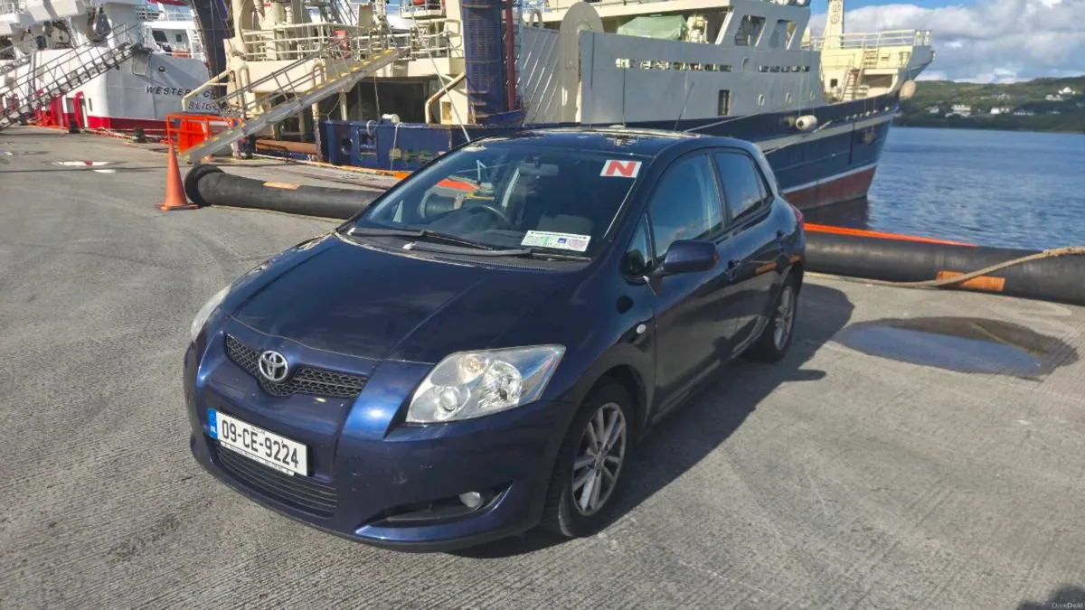 Toyota Auris TR 1.3L - Image 1