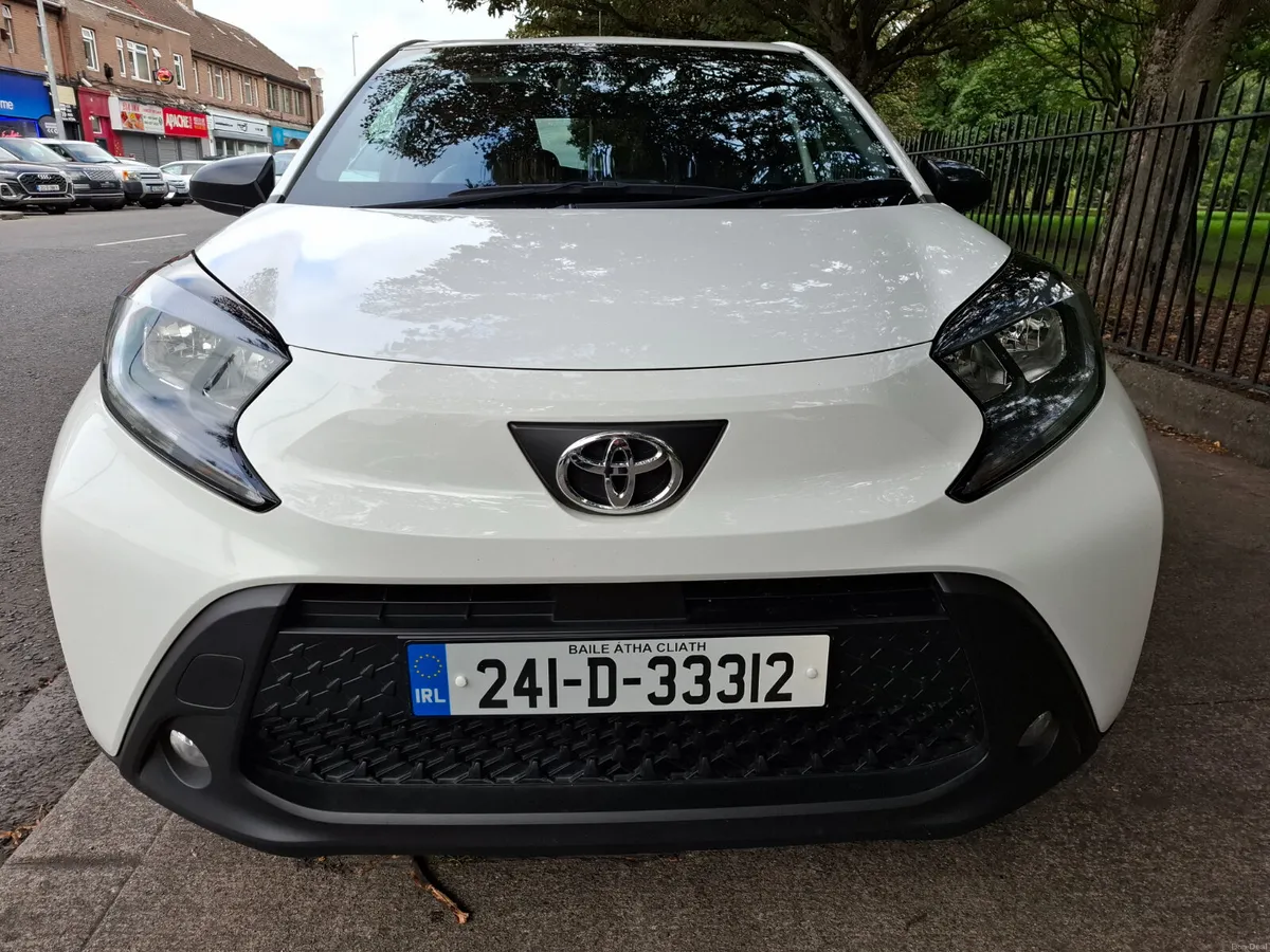 2024 TOYOTA AYGO X - Image 3