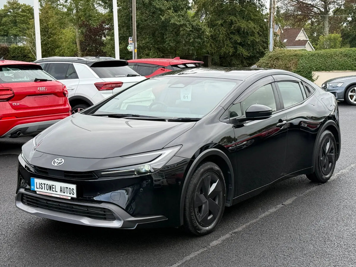 241 TOYOTA PRIUS HYBRID SELF CHARGE 1.8 PETROL - Image 6
