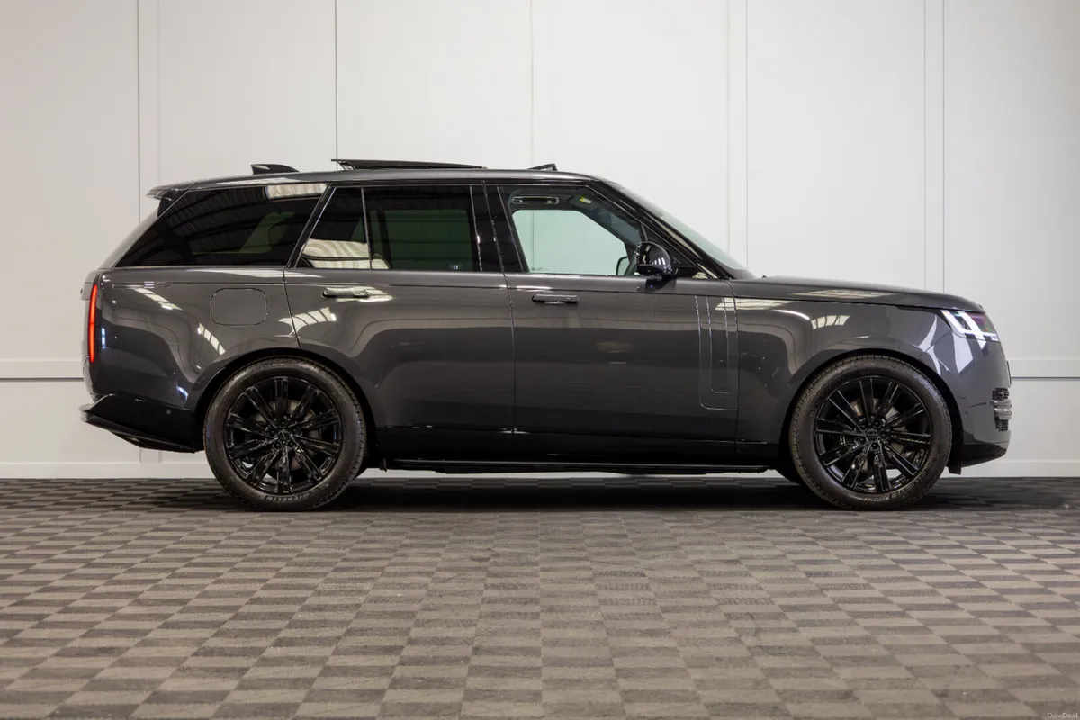262 Range Rover P460e SE *Pan Roof - Image 6