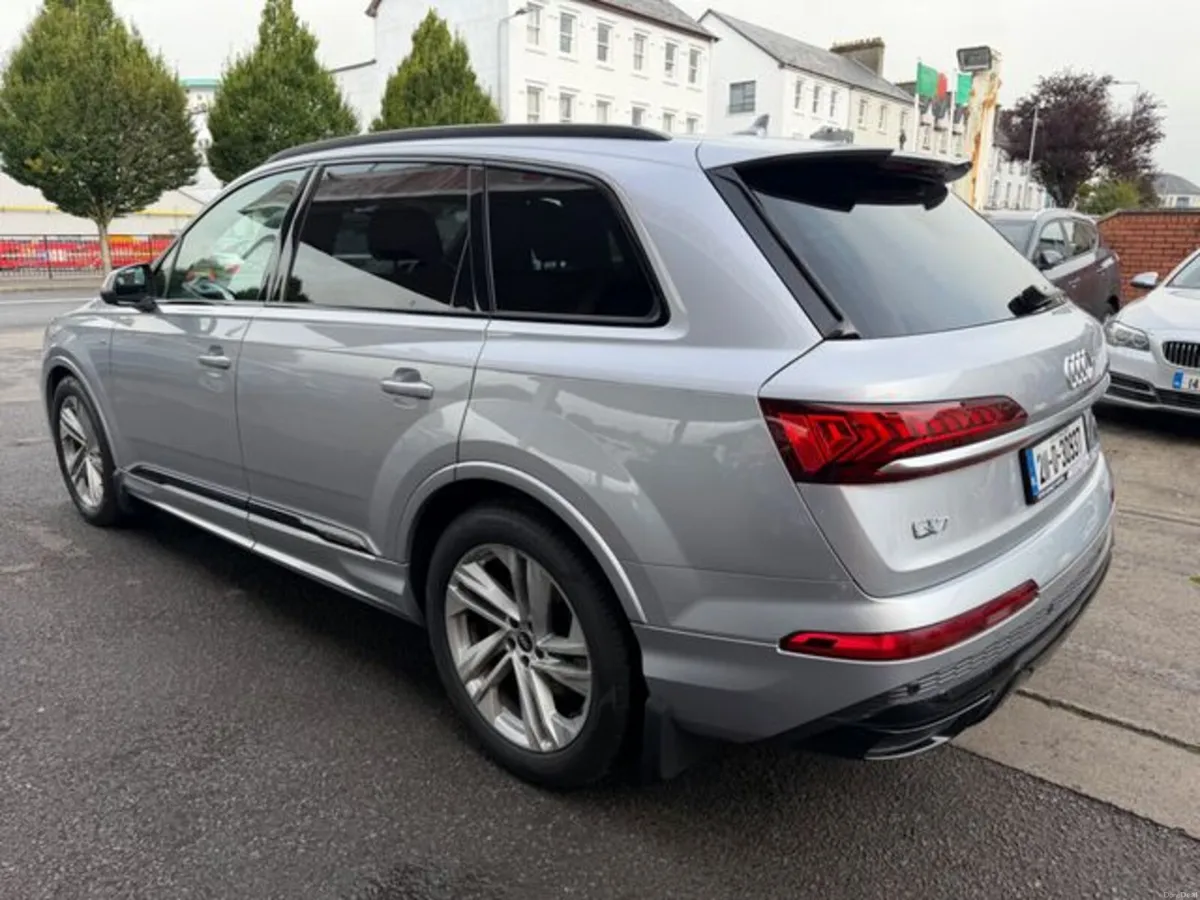 Audi Q7 3.0tdi Q TIP S Line Black pack - Image 5