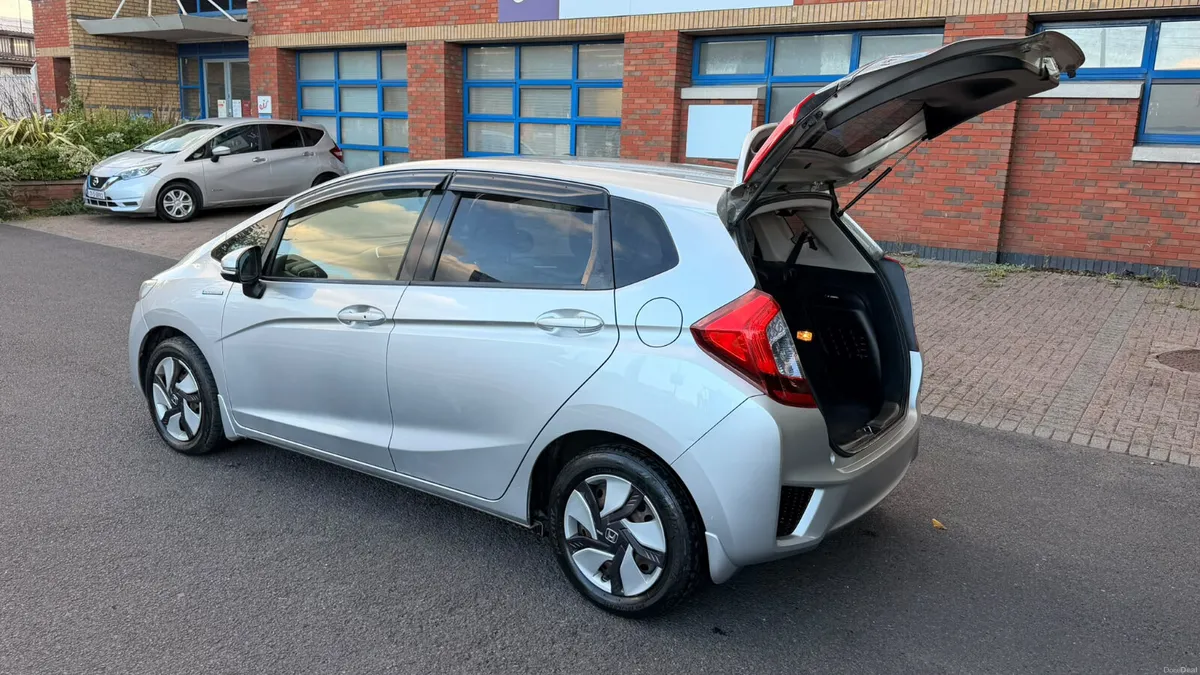 Honda Fit 2014 Automatic - Image 5