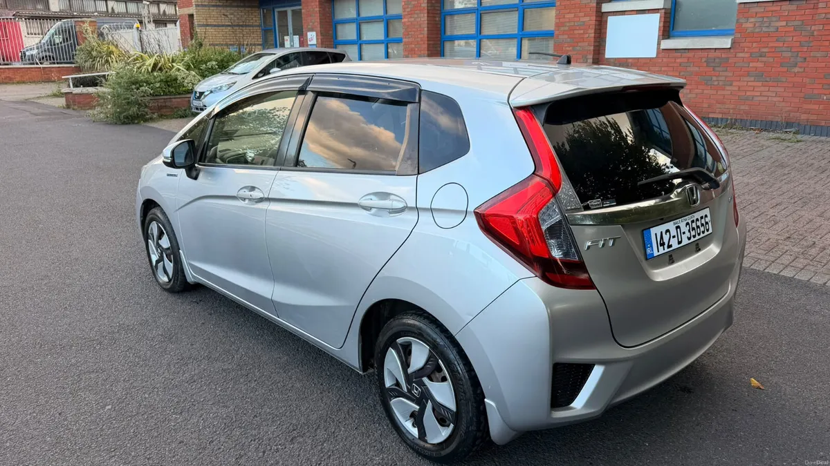 Honda Fit 2014 Automatic - Image 2