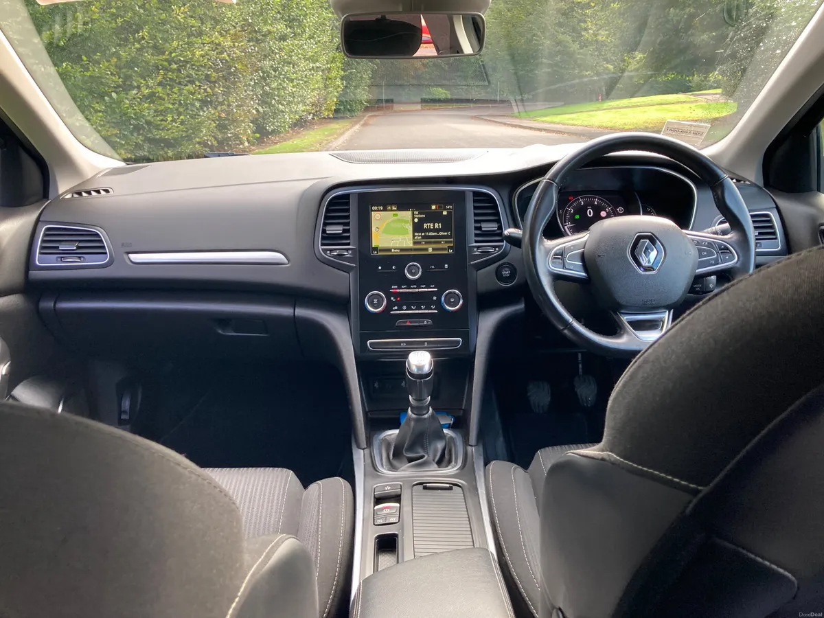 2020 Renault Megane 1.3 Petrol Estate - Image 6