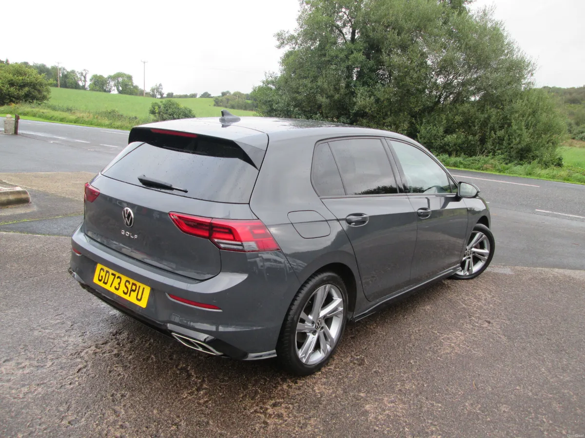 2024  VOLKSWAGEN  GOLF  1.5  TSI  R-LINE  5DR - Image 4