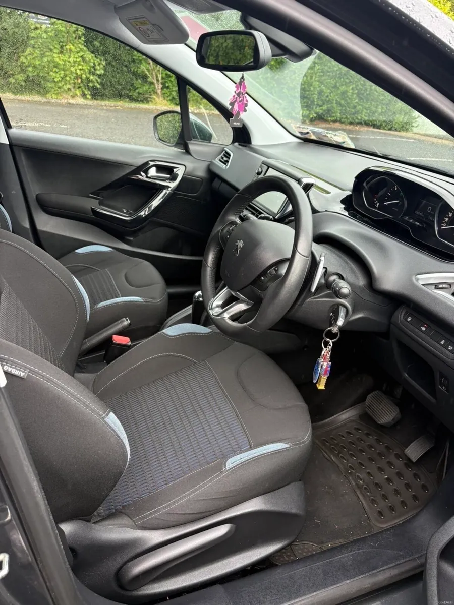 Peugeot 208 1.4 HDI Semi Auto - Image 5