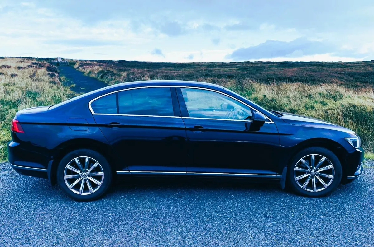 Volkswagen Passat 2017 - Image 4