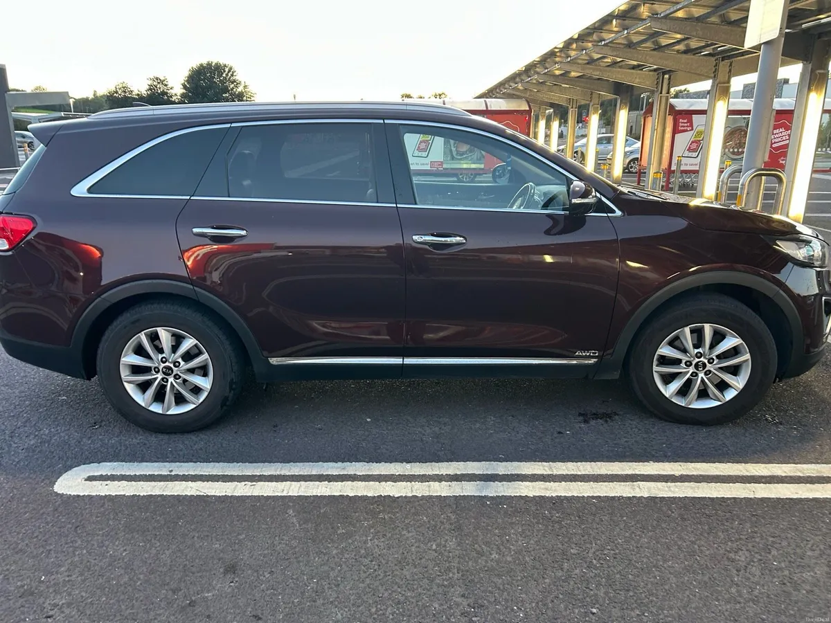 2017 Kia Sorento Platinum 4x4 7 seats - Image 1
