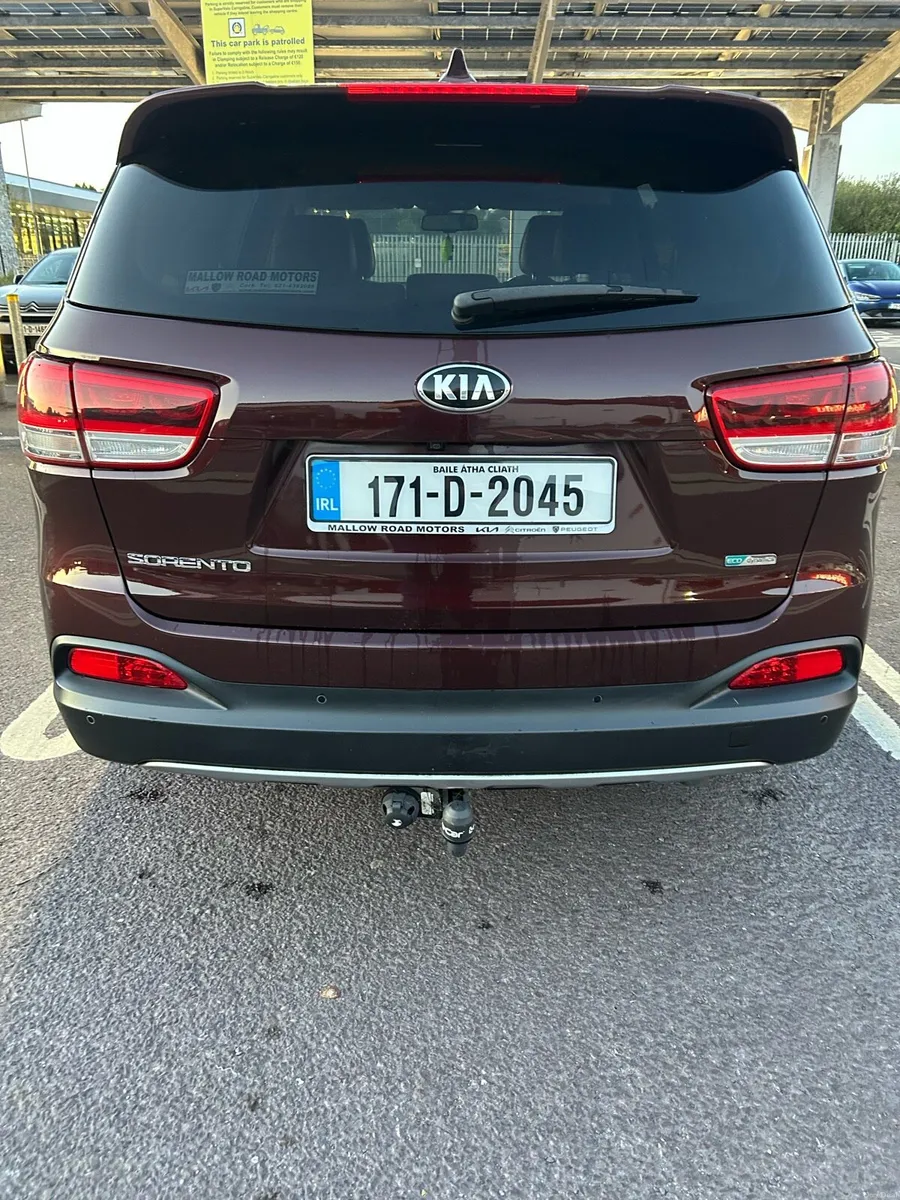 2017 Kia Sorento Platinum 4x4 7 seats - Image 3