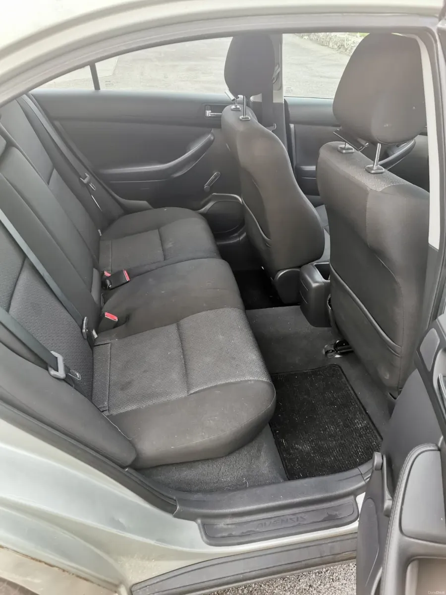 Toyota Avensis 2009 - Image 3