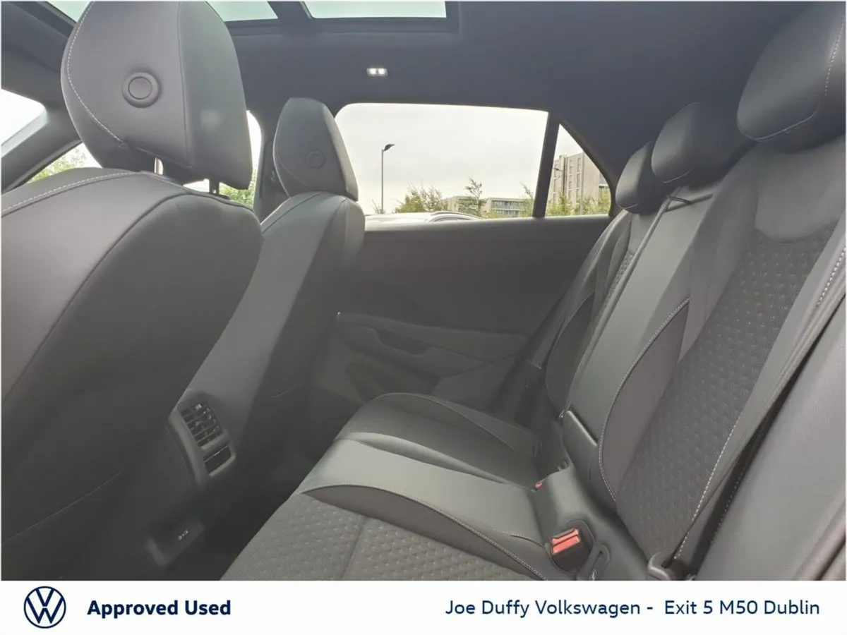 Volkswagen T-Roc R-LINE 1.5TSI 150HP MHEV AUTO New - Image 6