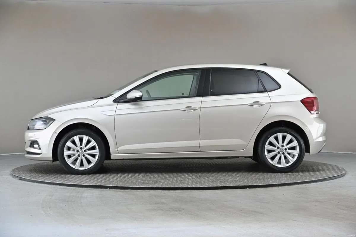 Volkswagen Polo 1.0 TSI DSG COMFORTLINE **CARPLAY* - Image 5