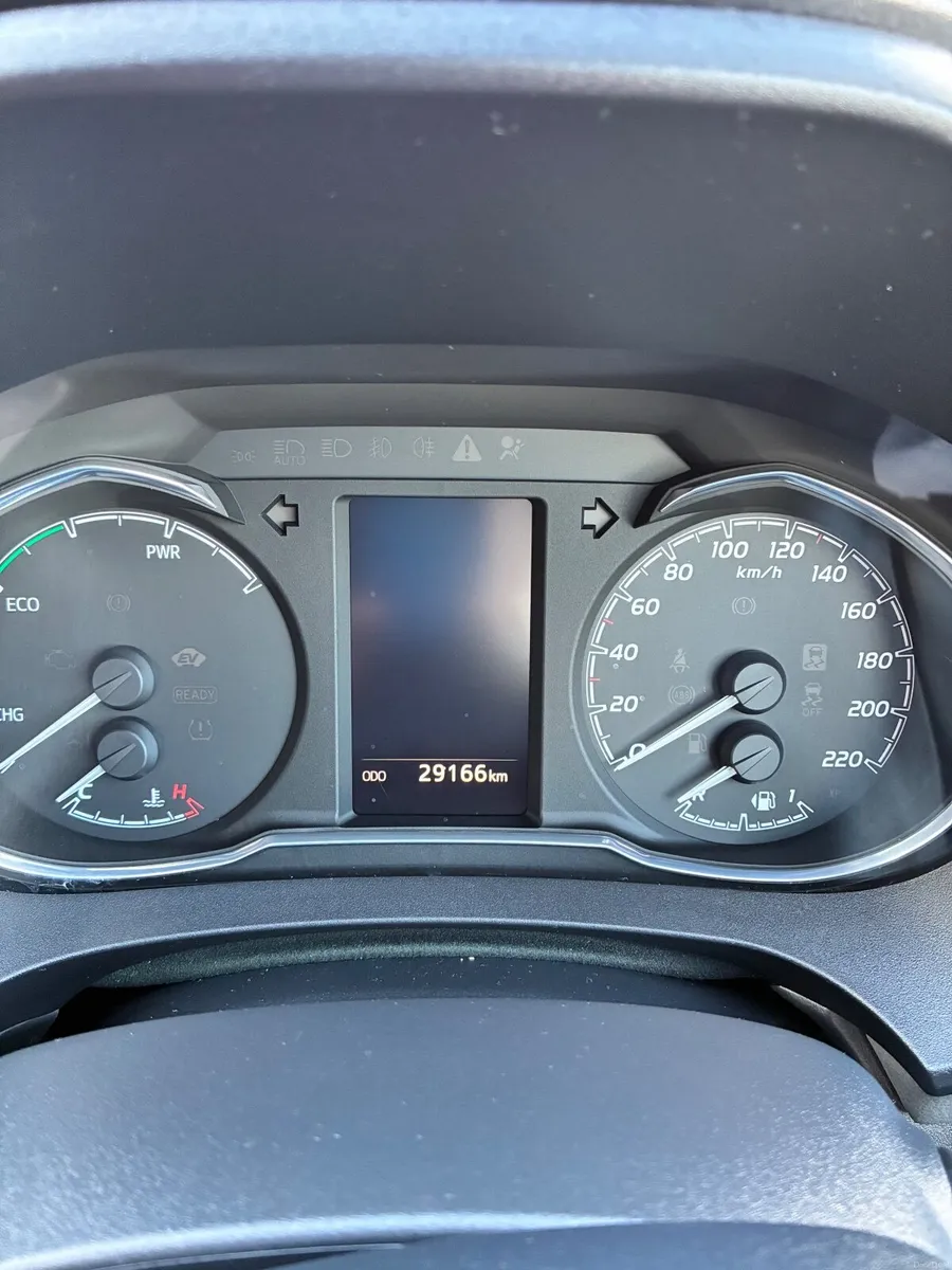 Toyota Yaris 2018 - Image 2