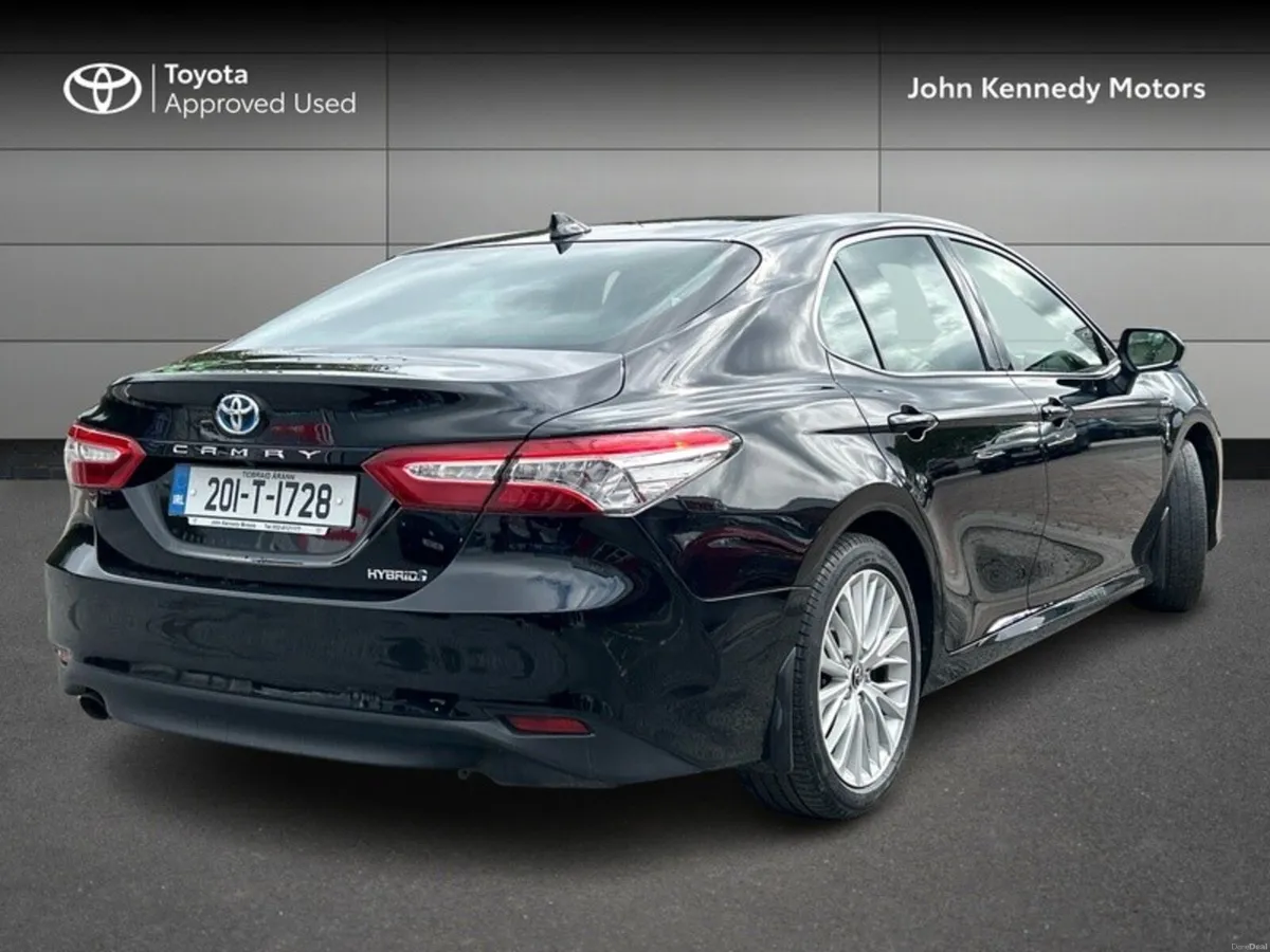 Toyota Camry HYBRID PLATINUM 4DR AUTO - Image 2