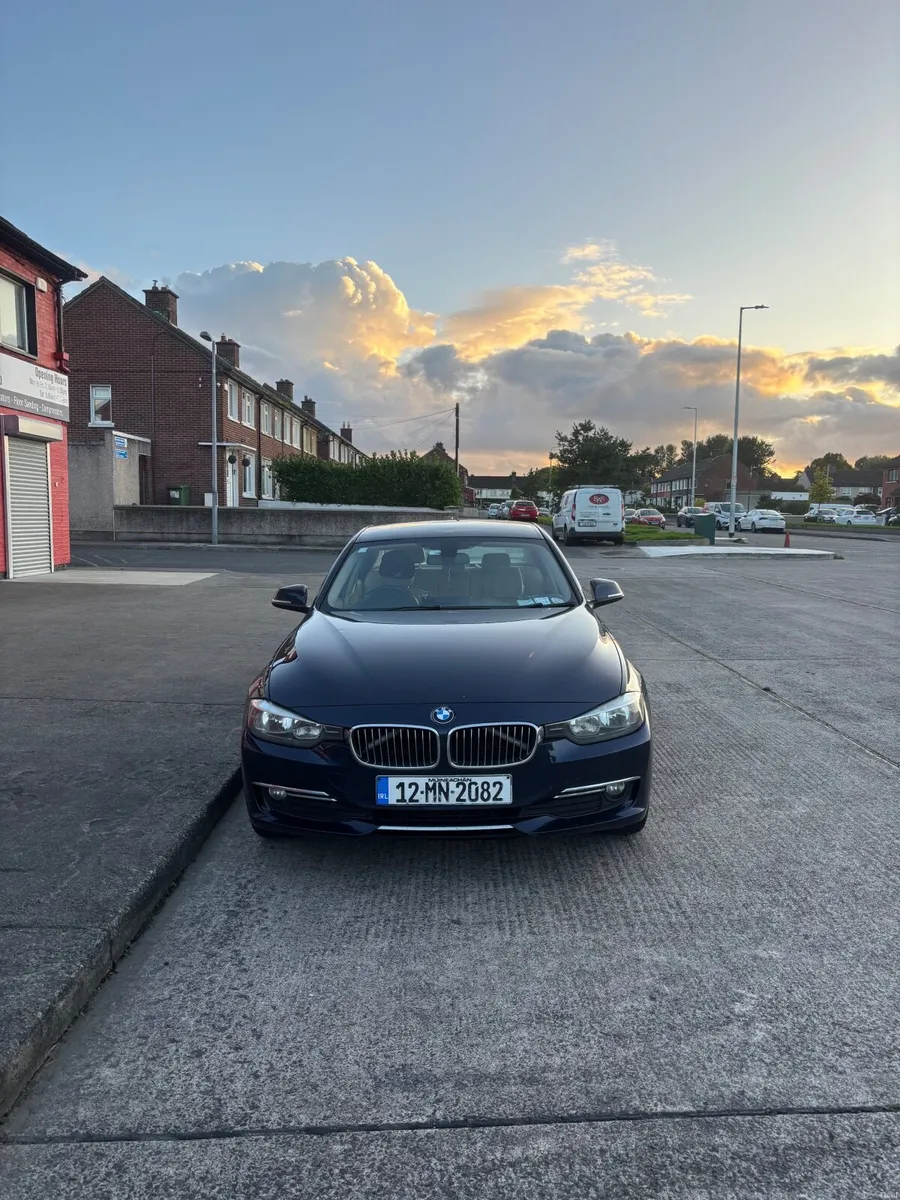 BMW 3-Series 2012 - Image 2