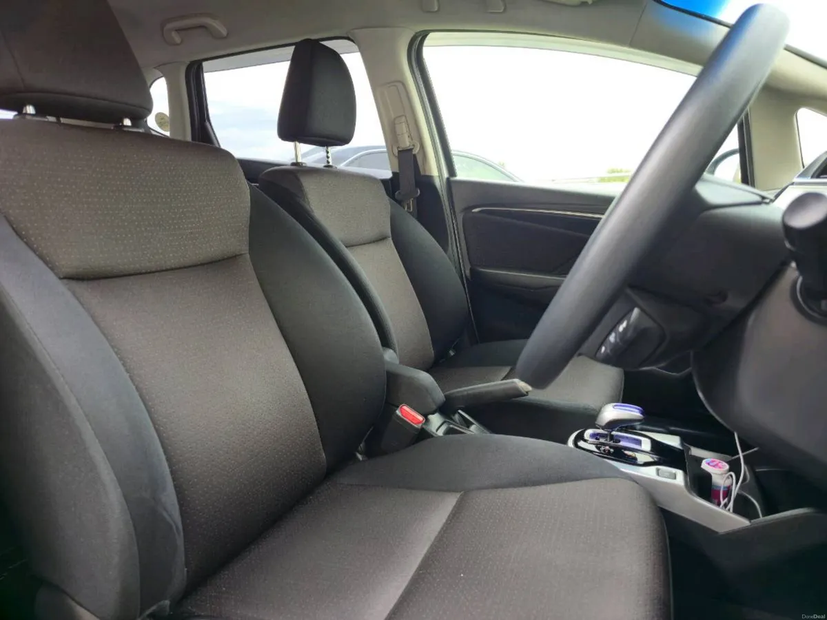 Honda Fit 2015 - Image 5