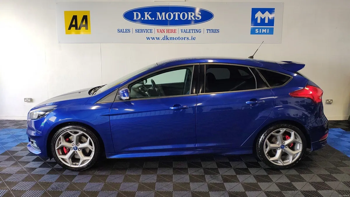 FORD FOCUS ST NEW NCT - Image 4
