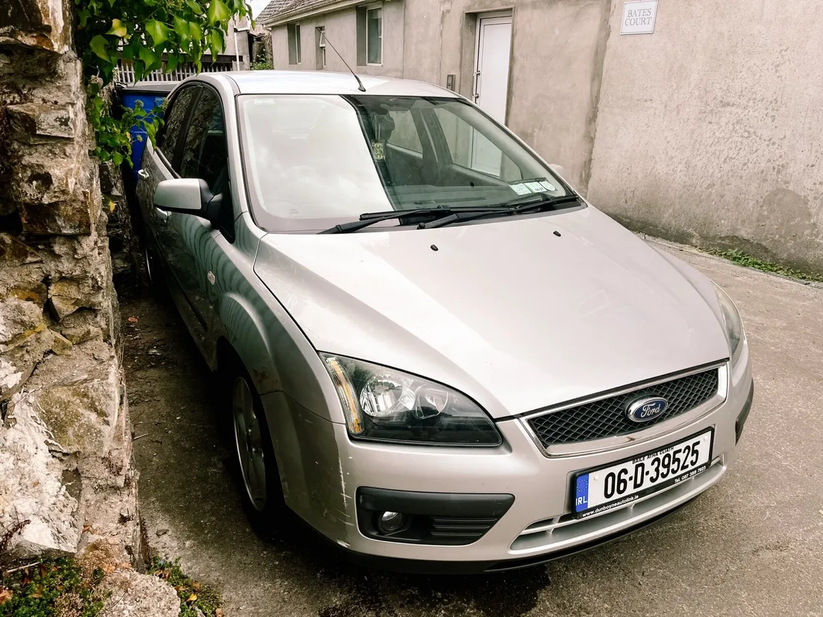 Ford Focus Zetec 1.4P - Image 2