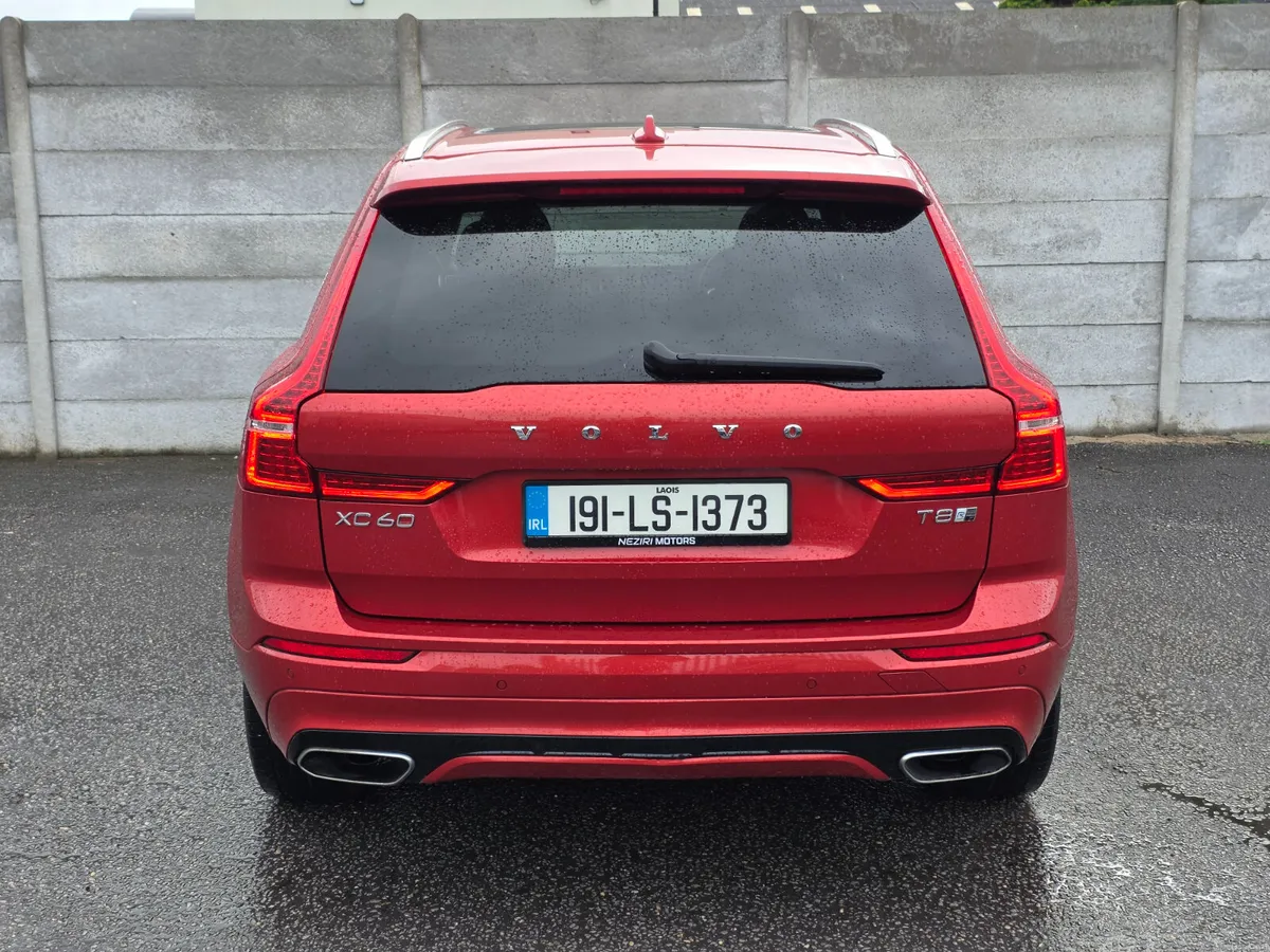 Volvo XC60 T8 (400hp) PHEV R-Design Automatic - Image 5