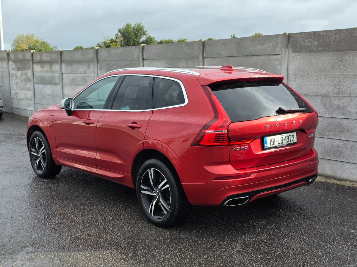 Volvo XC60 T8 (400hp) PHEV R-Design Automatic - Image 6