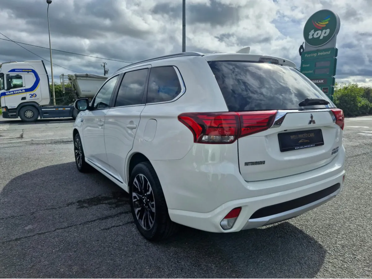 Mitsubishi Outlander 2.0 GX4H PHEV 200BHP 5DR AUTO - Image 5