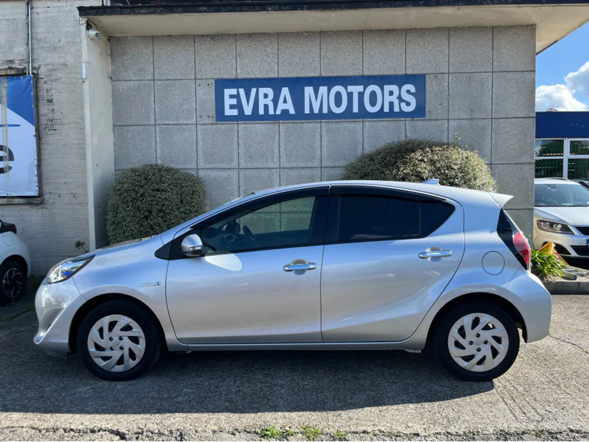 Toyota Aqua S STYLE AUTOMATIC HYBRID 1.5 PETROL // - Image 6
