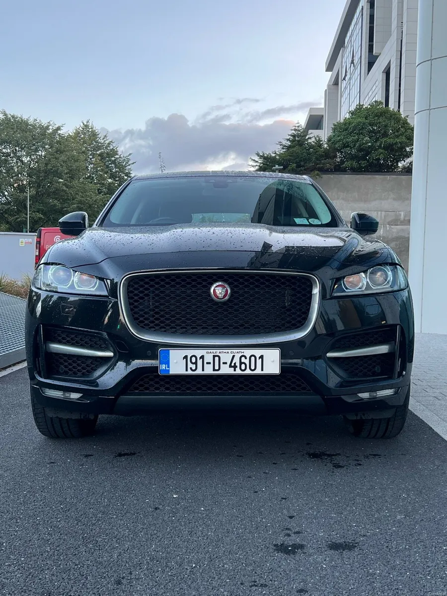 Jaguar F-pace R SPORT HIGH SPEC (NCT+Low mileage) - Image 5
