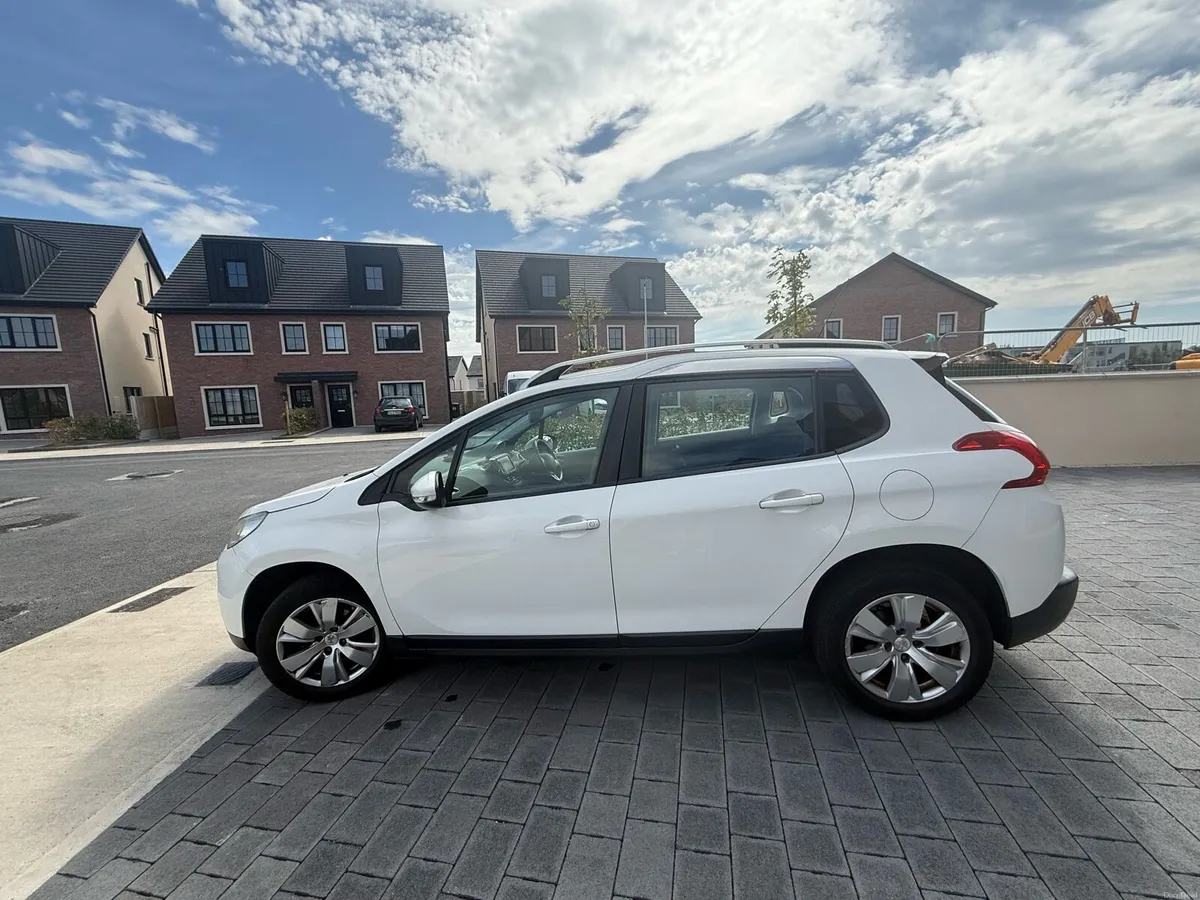 Car - Image 6