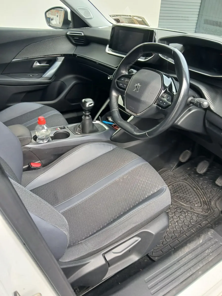 Peugeot Allure 2008 2021 - Image 2