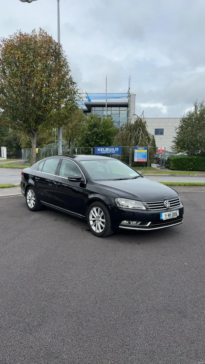 2011 Volkswagen Passat(High-Line) - Image 1