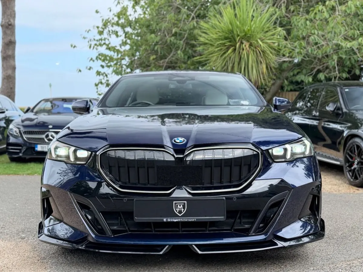BMW 5-Series 550e xDrive M Sport Pro - Image 2