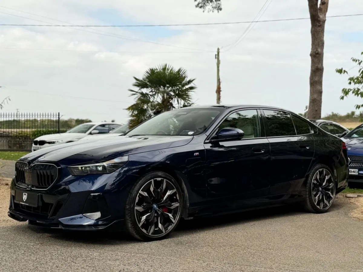 BMW 5-Series 550e xDrive M Sport Pro - Image 3