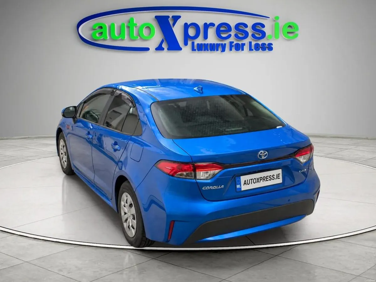 Toyota Corolla Hybrid G, ULTRA LOW MILEAGE, Automa - Image 3