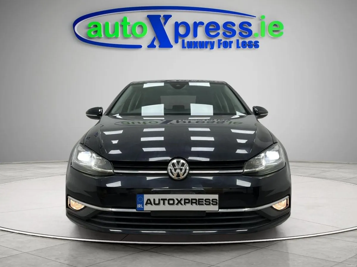 Volkswagen Golf 1.2 TSI COMFORT LINE, Low mileage - Image 3