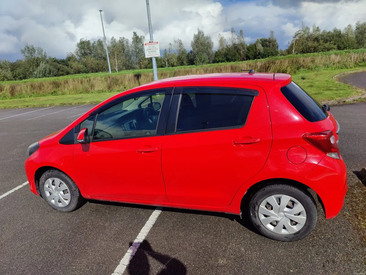 Toyota vitz - Image 5